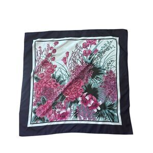 Nice women Overseas Advantage Polyester Floral Print Scarf  Good Condition